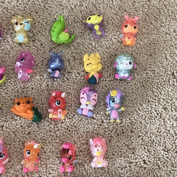 50 hatchimals+1 rare hatchimal with moveable head(pink koala)+container for them - Picture 9 of 11